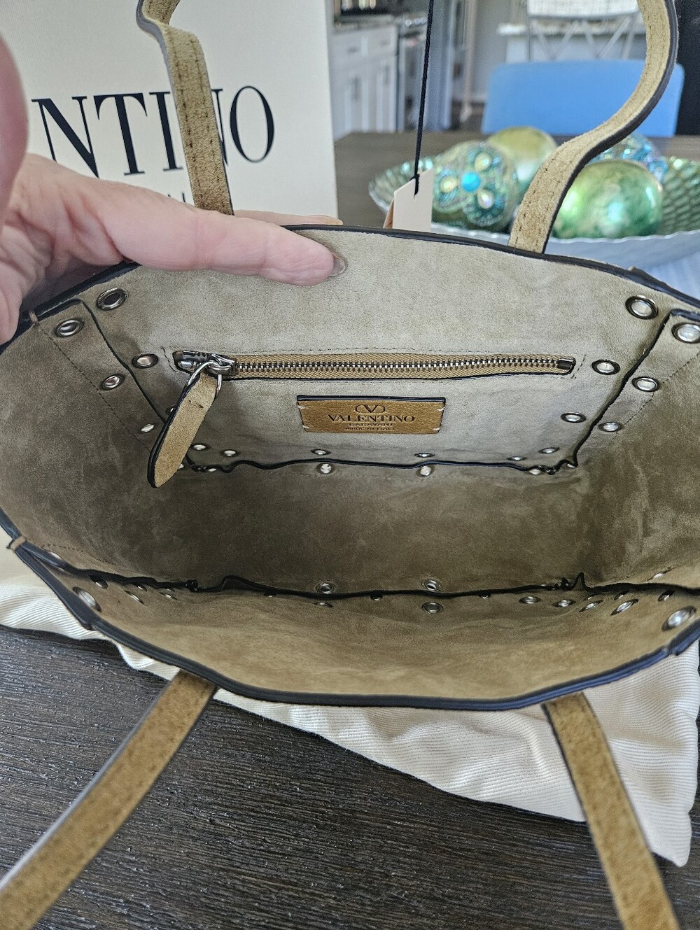 NWT Valentino Garavani Nellcote Tan Suede Studded Mini Tote - Picture 5 of 6